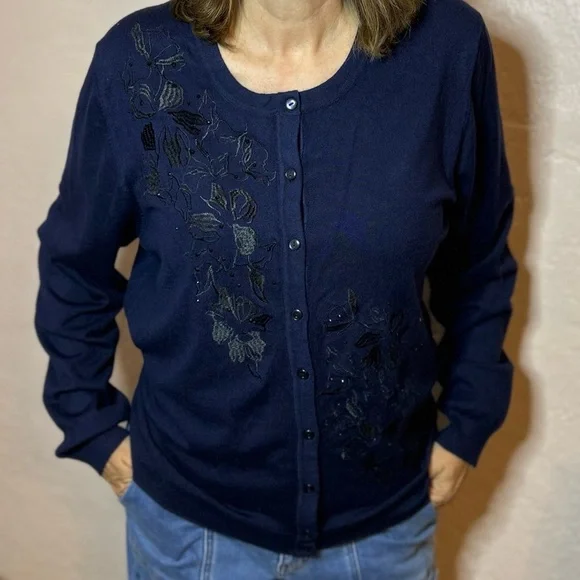 Croft & Barrow Navy Blue Sweater - Picture 11 of 12